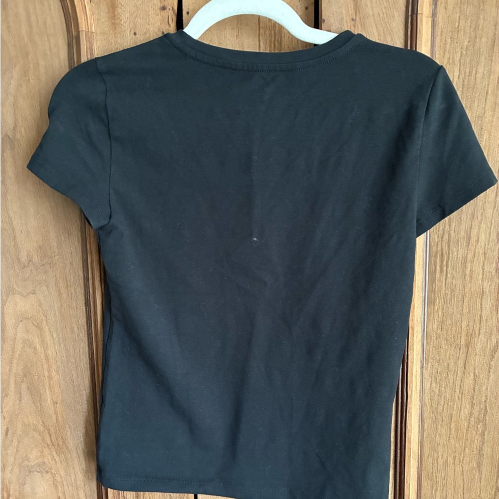 TNA Aritzia Black Hold It Short Sleeve T-Shirt - Picture 3 of 3